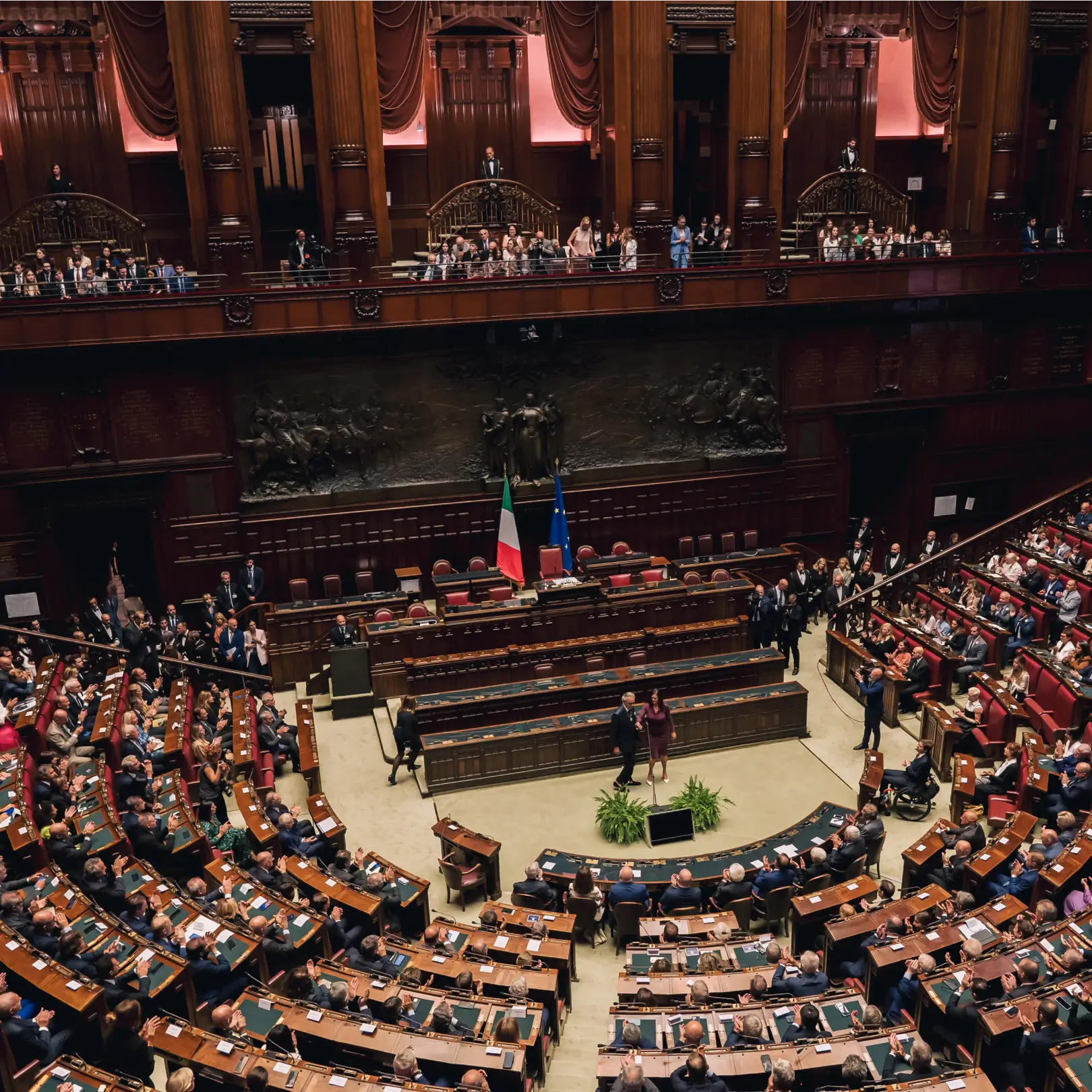 Standing Ovation at the Chamber of Deputies