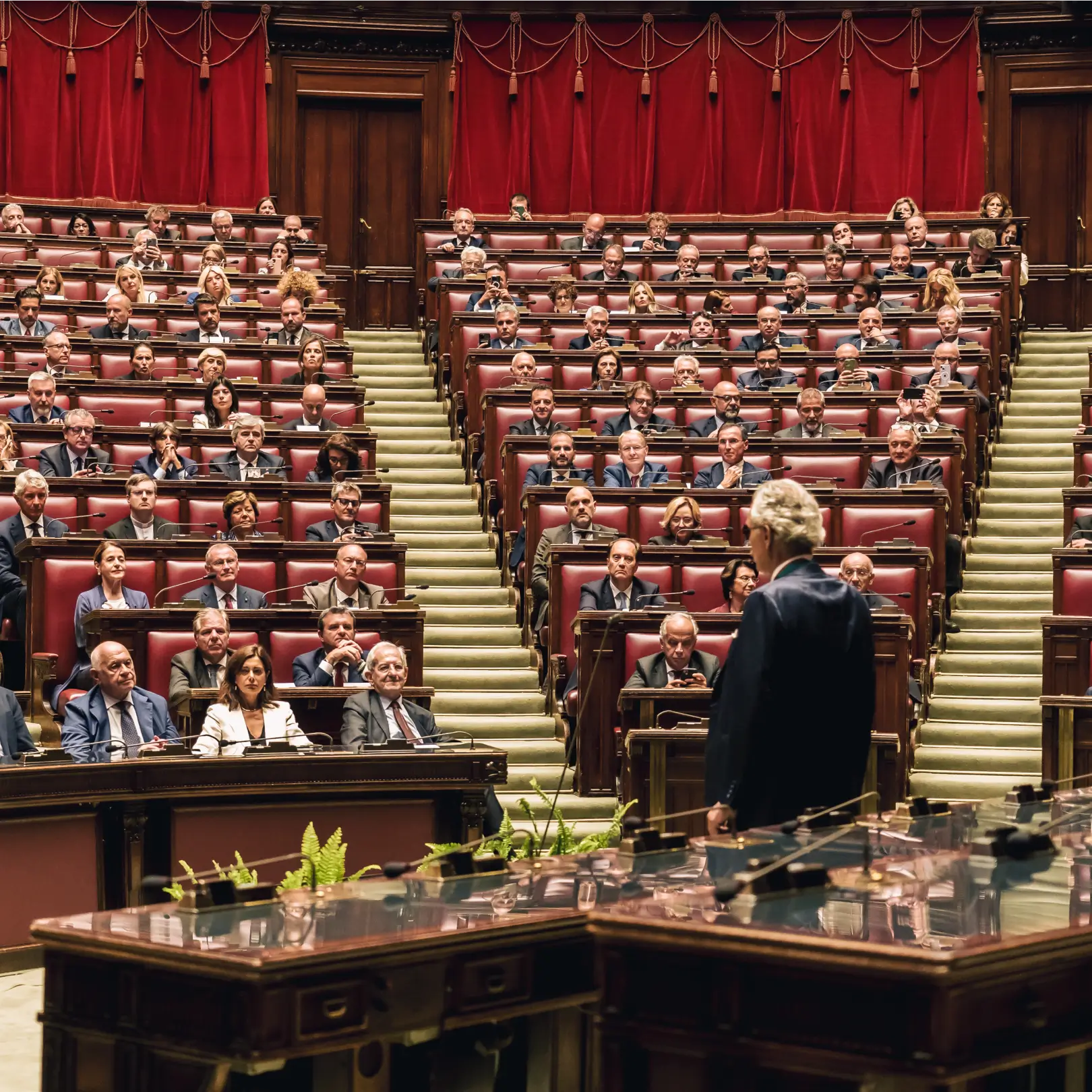 Standing Ovation alla Camera dei Deputati
